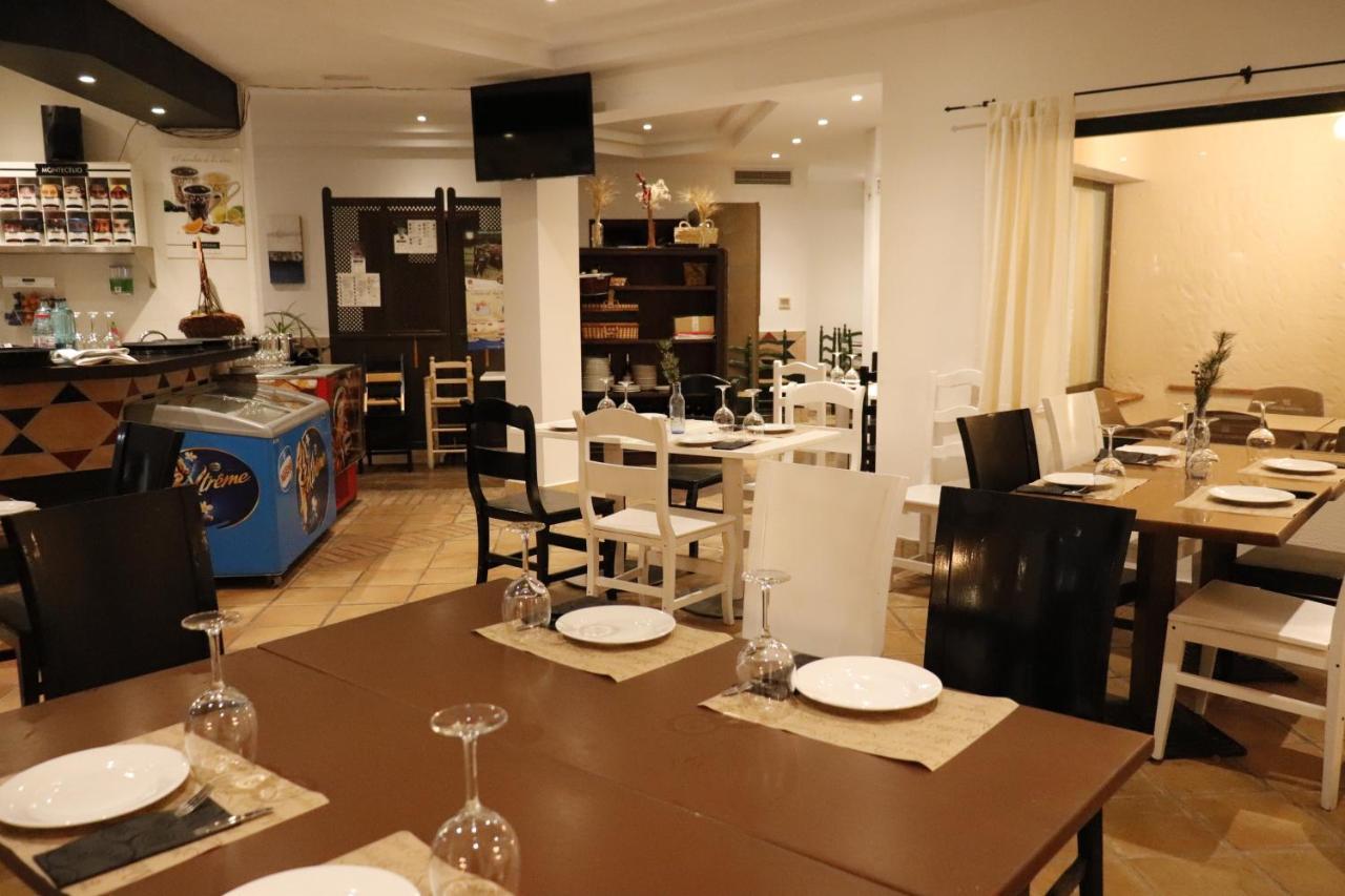 Hostal Restaurante Benalup Golf 외부 사진